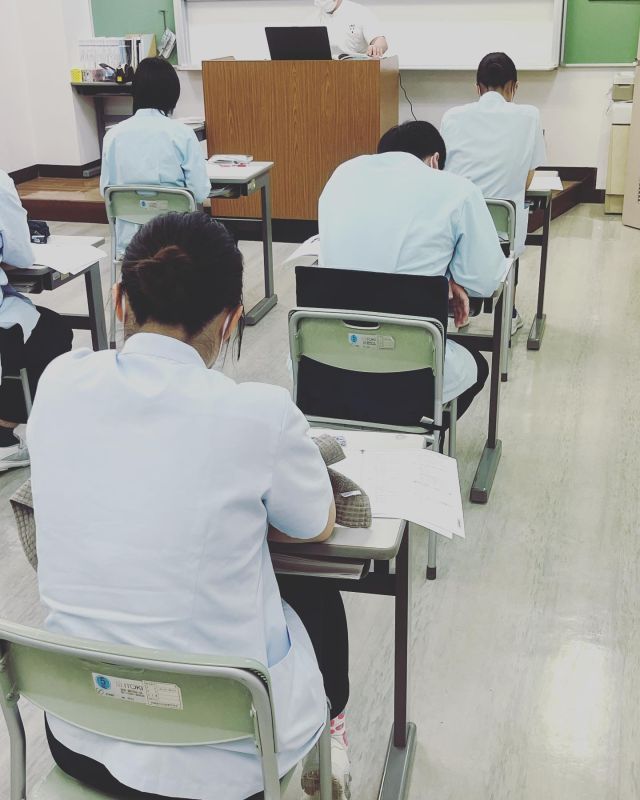台風の影響で天気の悪い日が続いていますが、歯科技工士科2年は登校日で少しずつ国家試験と定期試験に向けて勉強に励んでいます！
#宮崎歯科技術専門学校 #歯科専#歯科衛生士科 #歯科技工士科
